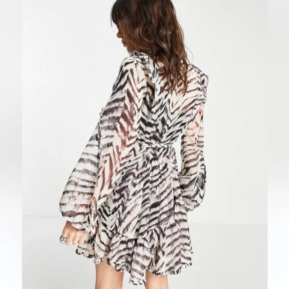 Topshop dress animal shirred waist mini dress NEW size 6 NWT - Picture 3 of 9